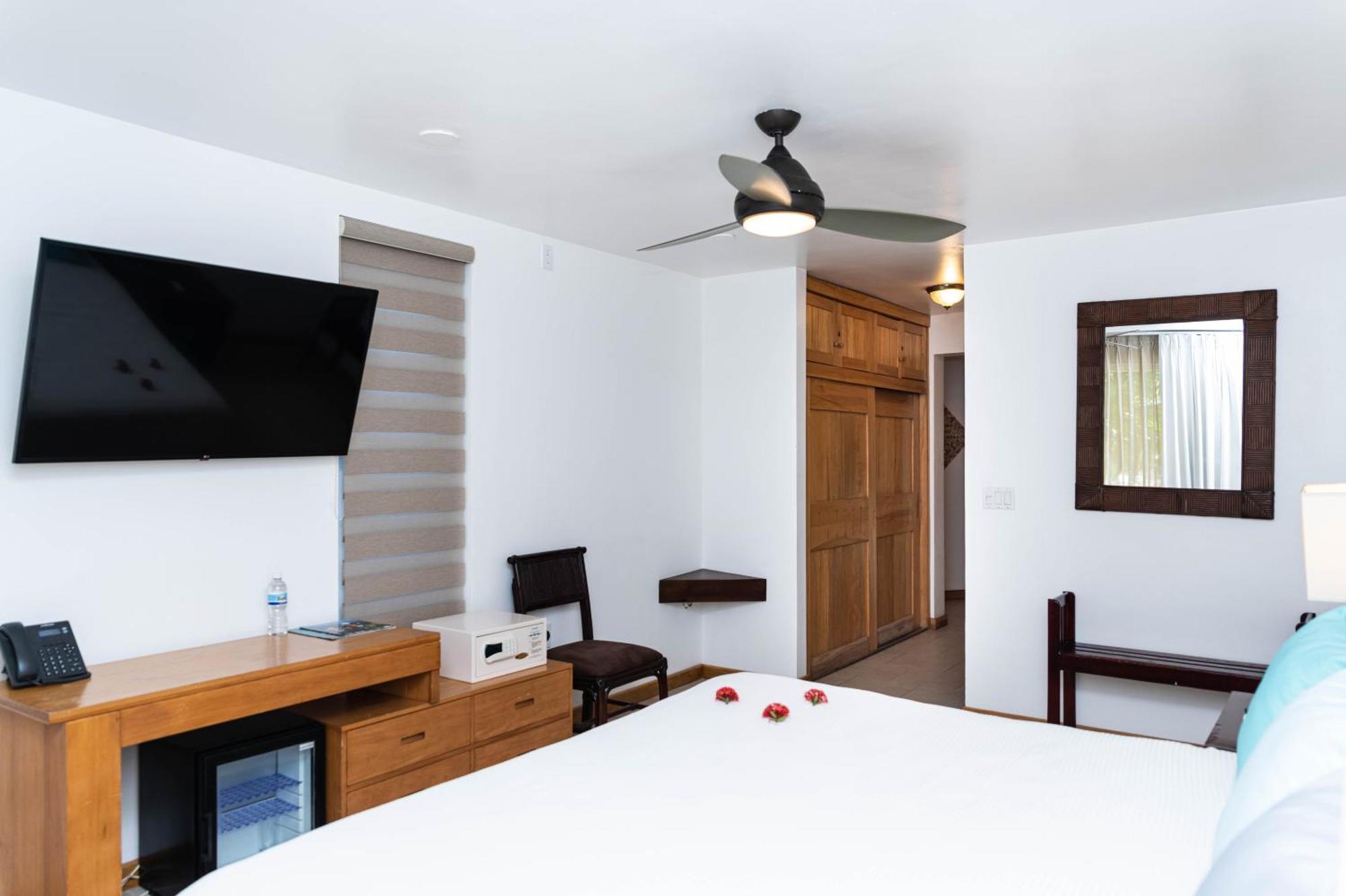 Paradise Beach Hotel & Resort West Bay Pokój zdjęcie