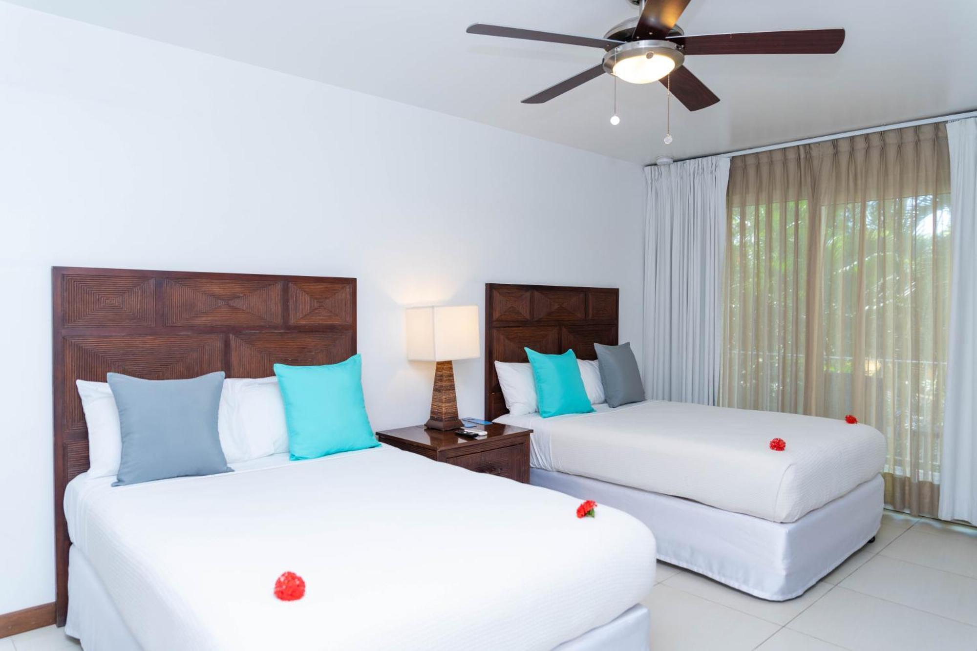 Paradise Beach Hotel & Resort West Bay Pokój zdjęcie